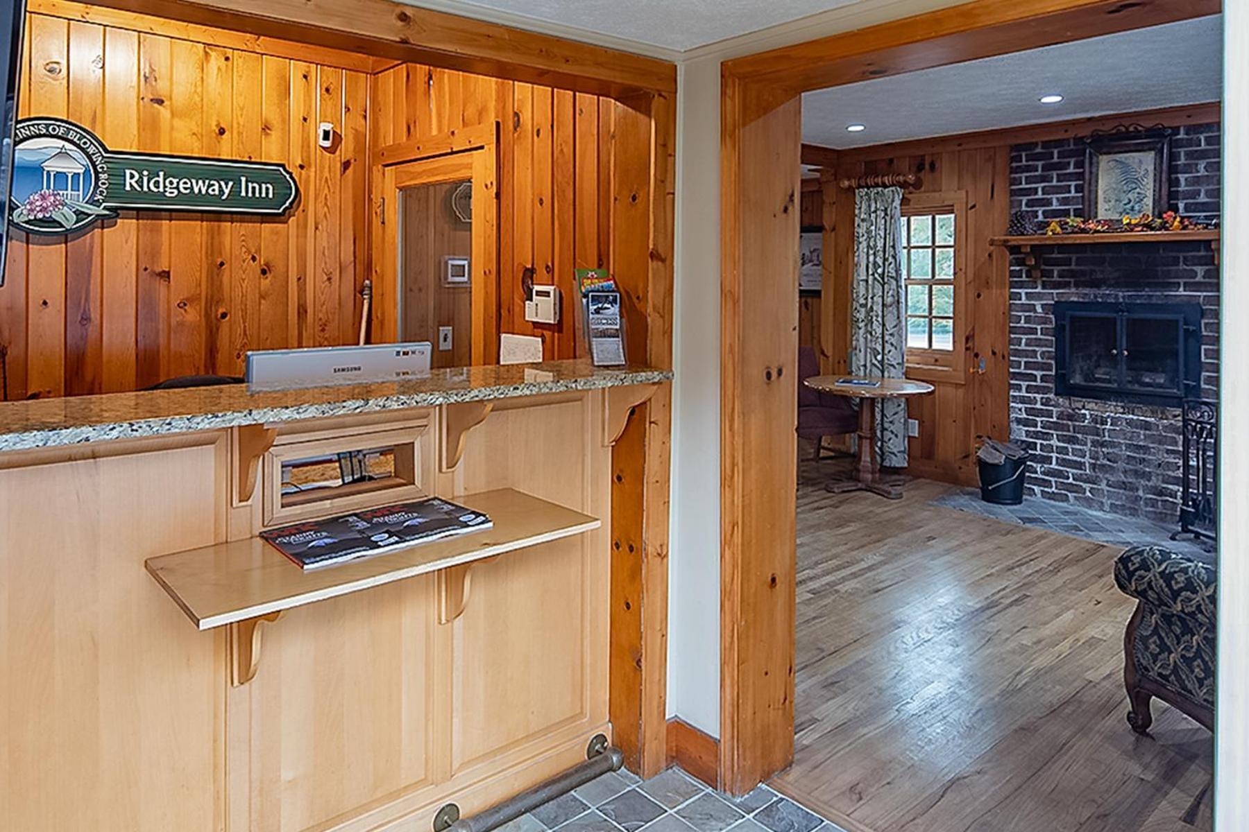 Ridgeway Inn - Блоуинг Рок Екстериор снимка